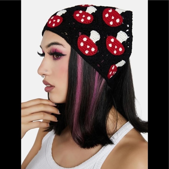 Amanita Mushroom Kerchief 🍄 - Picture 2 of 7